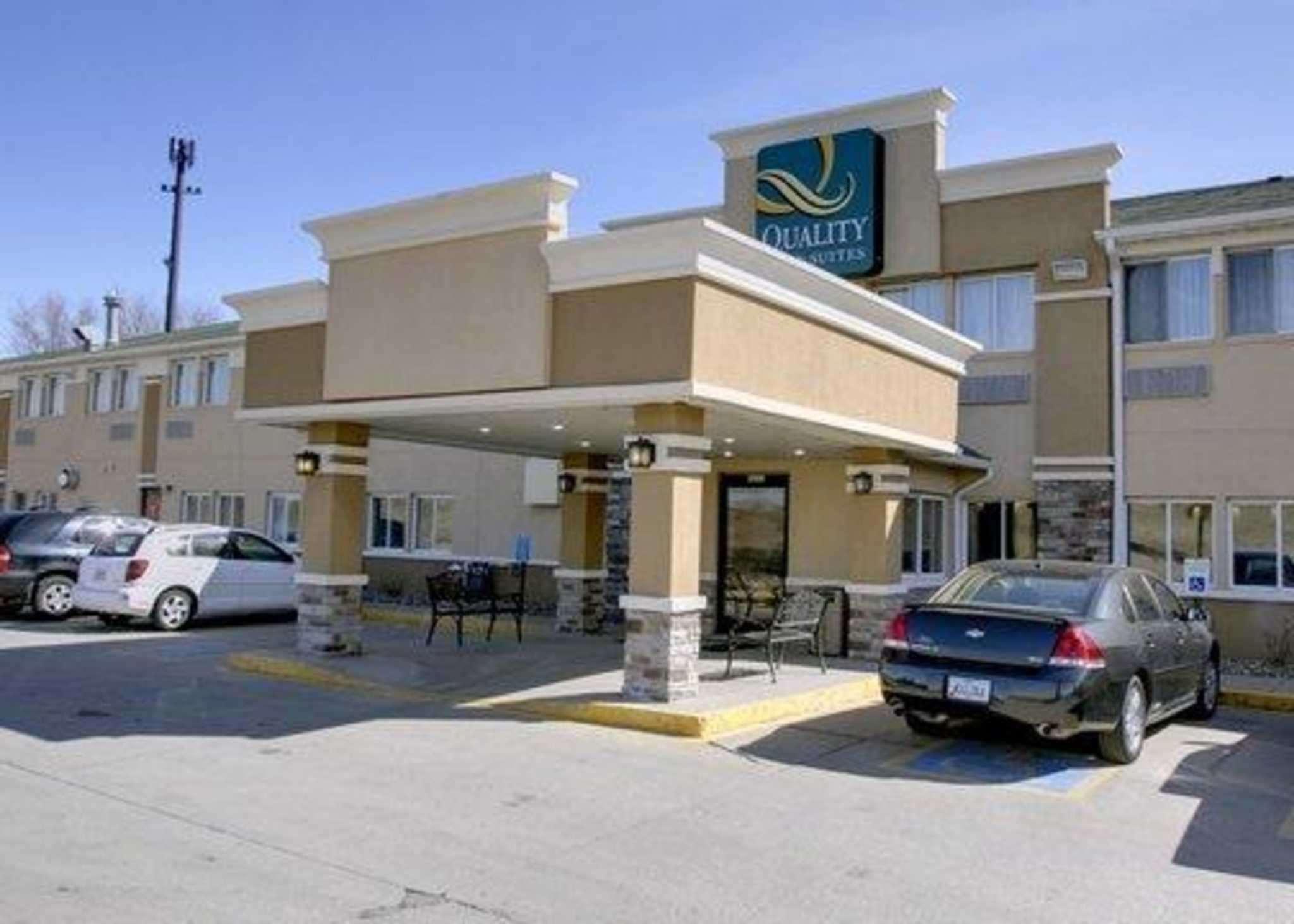 Quality Inn & Suites Des Moines Airport Екстериор снимка