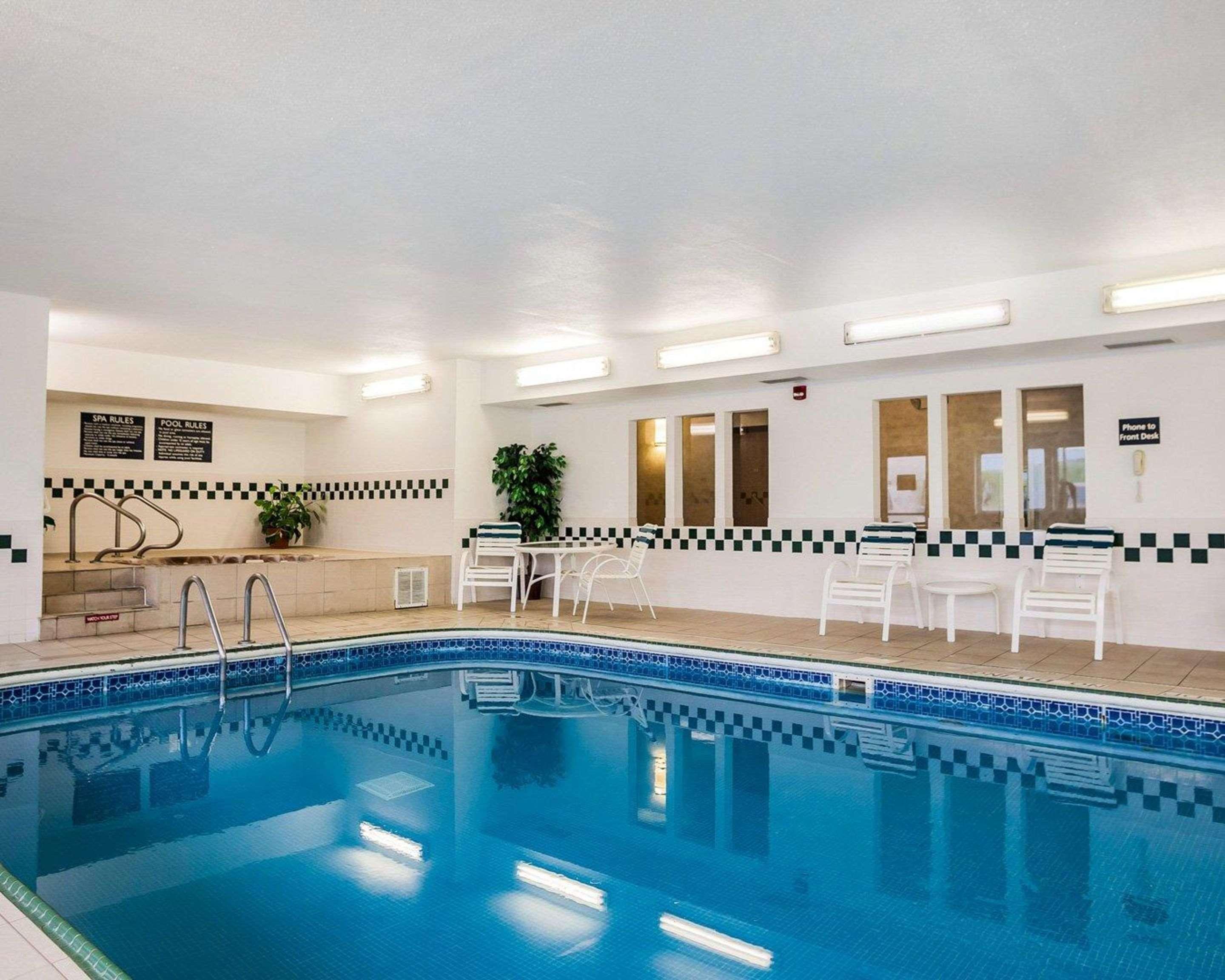 Quality Inn & Suites Des Moines Airport Екстериор снимка