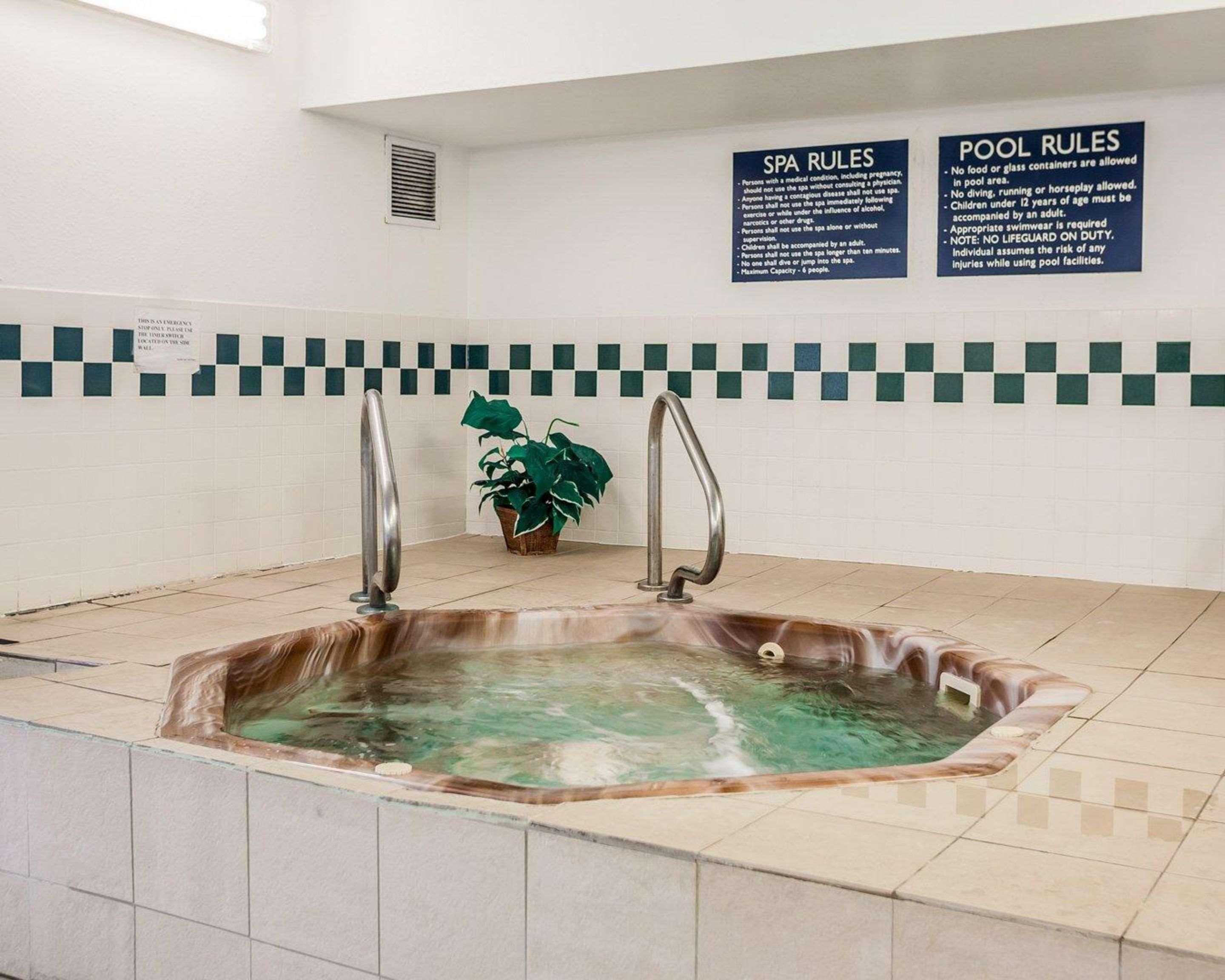 Quality Inn & Suites Des Moines Airport Екстериор снимка