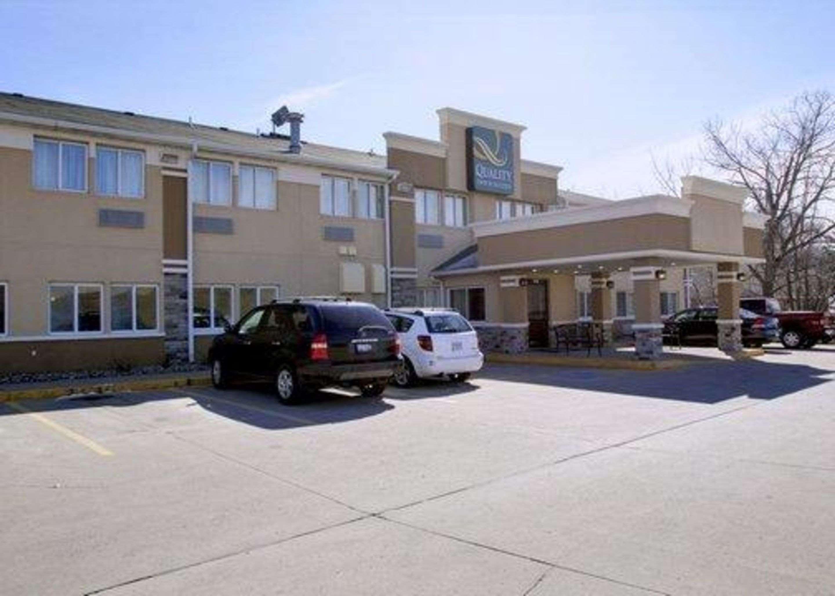 Quality Inn & Suites Des Moines Airport Екстериор снимка