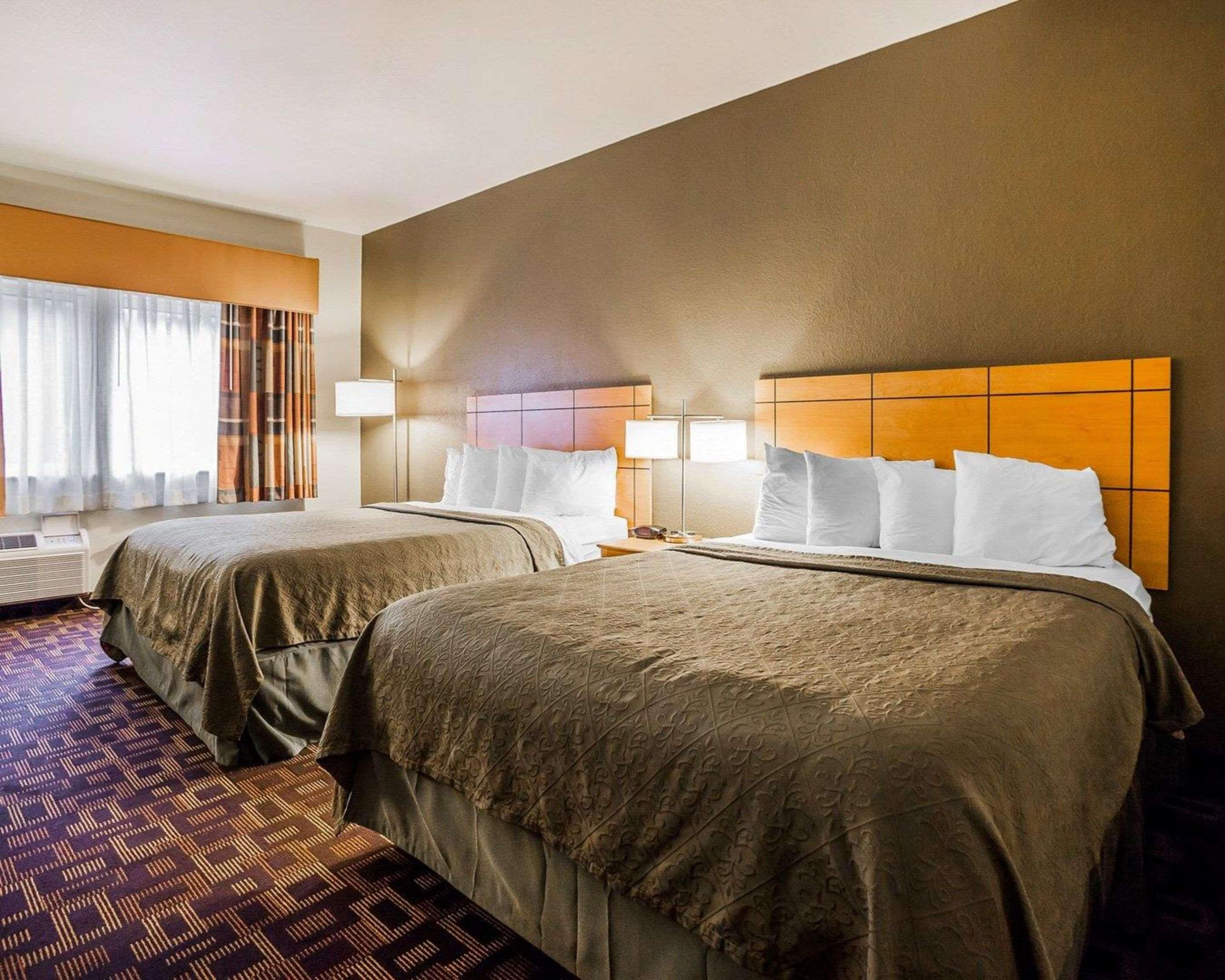Quality Inn & Suites Des Moines Airport Екстериор снимка