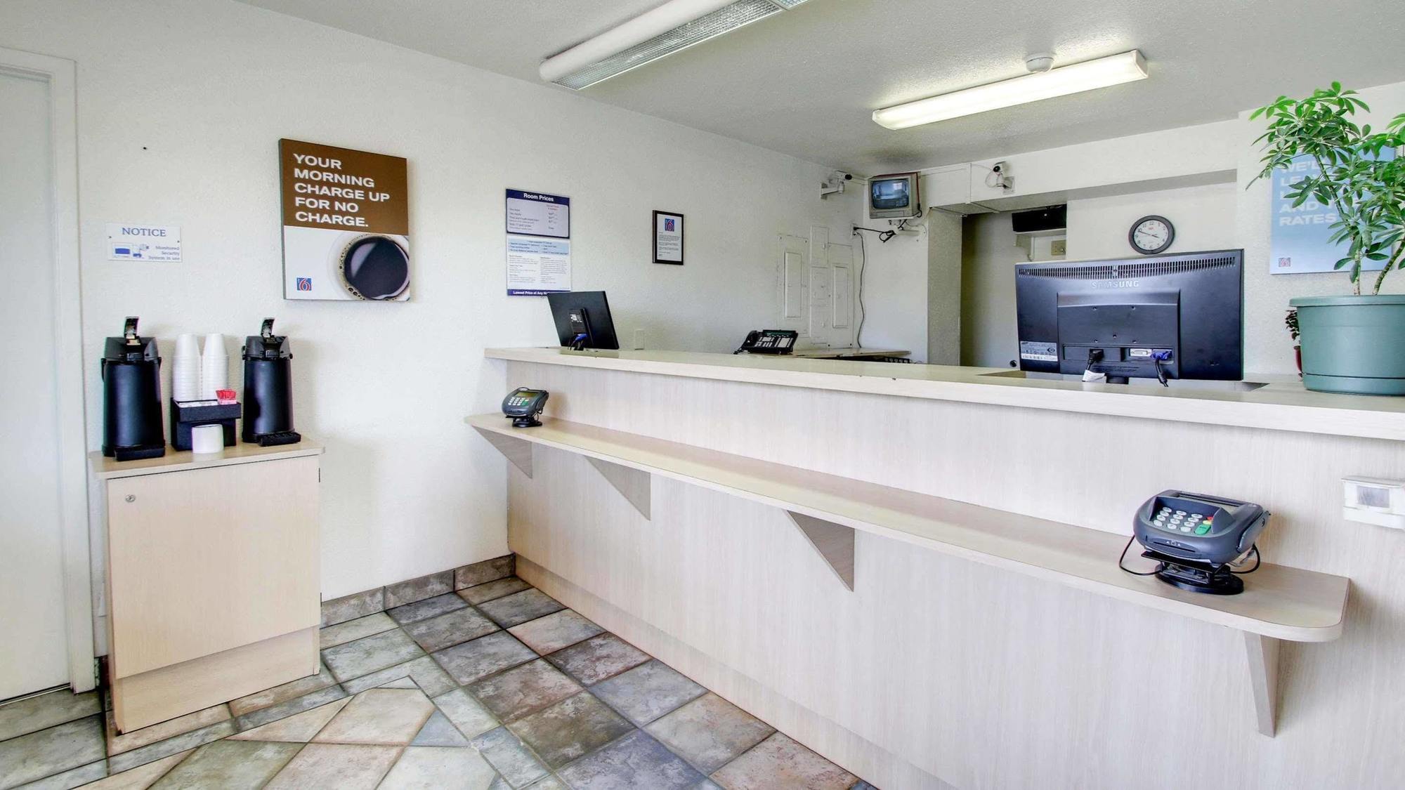 Quality Inn & Suites Des Moines Airport Екстериор снимка