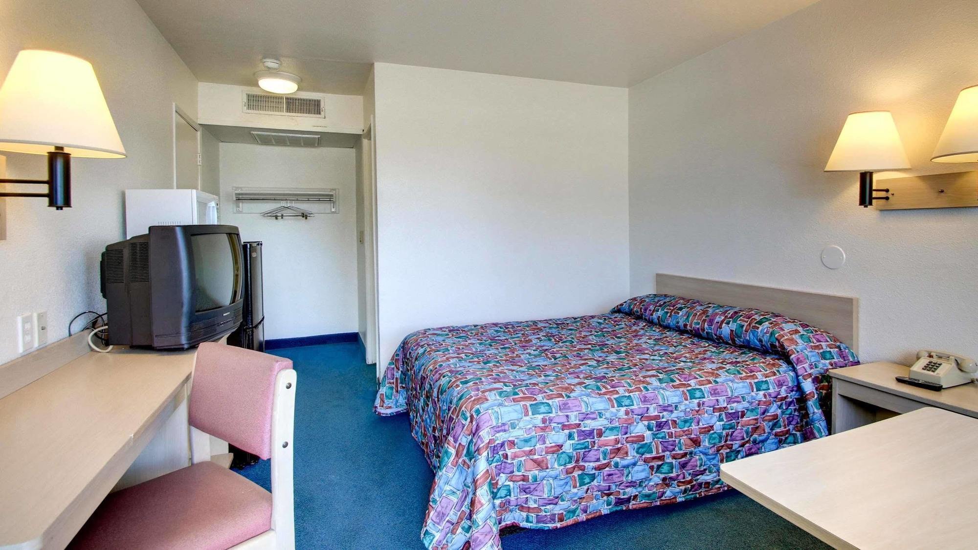 Quality Inn & Suites Des Moines Airport Екстериор снимка