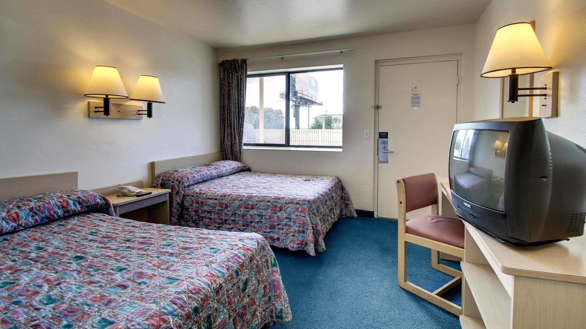 Quality Inn & Suites Des Moines Airport Екстериор снимка